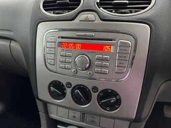 Ford Focus 1.6 Zetec 5dr