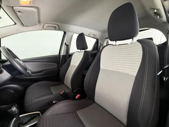 Toyota Yaris 1.5 VVT-h Icon Tech E-CVT Euro 6 (s/s) 5dr