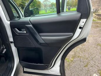 Land Rover Freelander 2 2.2 TD4 XS CommandShift 4WD Euro 5 5dr