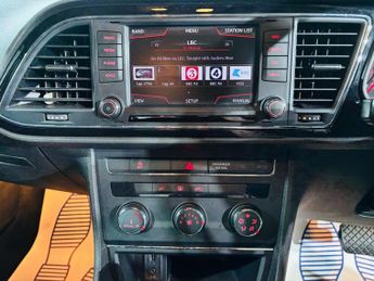 SEAT Leon 1.6 TDI SE DSG Euro 6 (s/s) 5dr