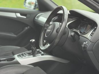 Audi A4 Avant 2.0 TDI S line Multitronic Euro 5 (s/s) 5dr