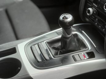 Audi A4 Avant 2.0 TDI S line Multitronic Euro 5 (s/s) 5dr