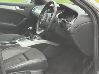Audi A4 Avant 2.0 TDI S line Multitronic Euro 5 (s/s) 5dr