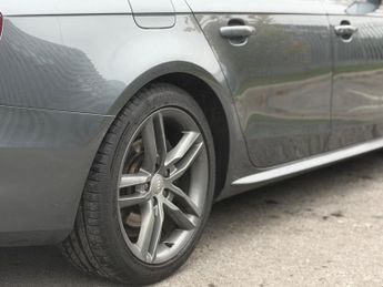 Audi A4 Avant 2.0 TDI S line Multitronic Euro 5 (s/s) 5dr