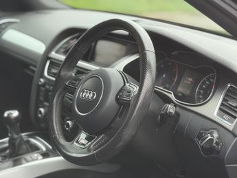 Audi A4 Avant 2.0 TDI S line Multitronic Euro 5 (s/s) 5dr