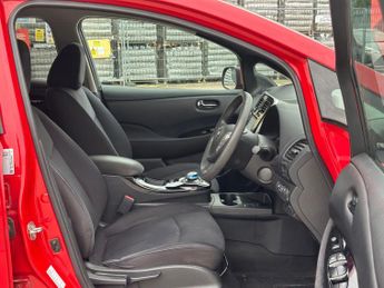 Nissan Leaf 24kWh Acenta Auto 5dr