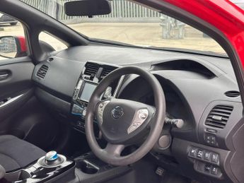 Nissan Leaf 24kWh Acenta Auto 5dr