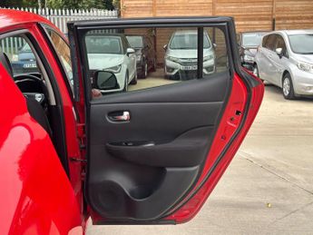 Nissan Leaf 24kWh Acenta Auto 5dr