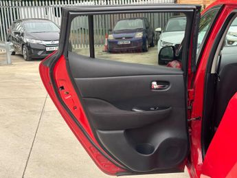 Nissan Leaf 24kWh Acenta Auto 5dr