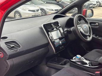 Nissan Leaf 24kWh Acenta Auto 5dr