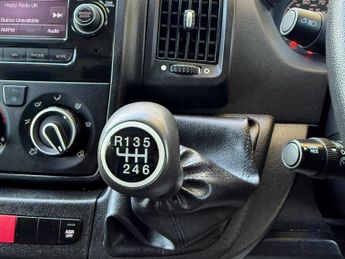 Peugeot Boxer 2.2 BlueHDi 335 Professional L3 H2 Euro 6 (s/s) 5dr