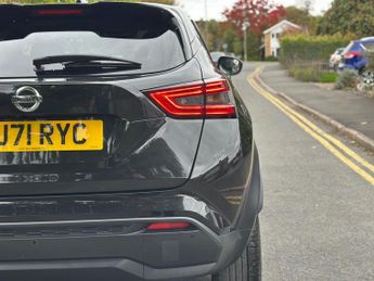 Nissan Juke 1.0 DIG-T N-Connecta DCT Auto Euro 6 (s/s) 5dr