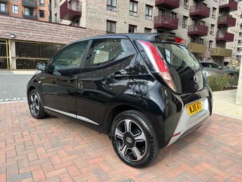 Toyota AYGO 1.0 VVT-i x-clusiv x-shift Euro 5 5dr Euro 5