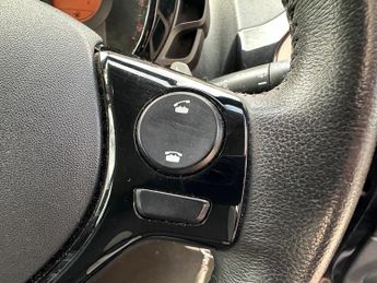 Toyota AYGO 1.0 VVT-i x-clusiv x-shift Euro 5 5dr Euro 5