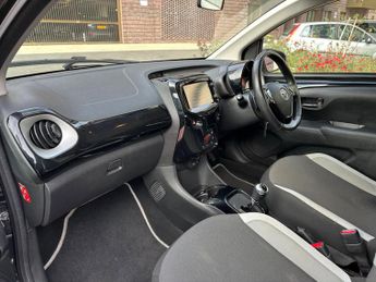 Toyota AYGO 1.0 VVT-i x-clusiv x-shift Euro 5 5dr Euro 5