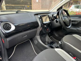 Toyota AYGO 1.0 VVT-i x-clusiv x-shift Euro 5 5dr Euro 5