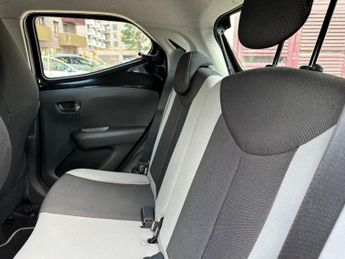 Toyota AYGO 1.0 VVT-i x-clusiv x-shift Euro 5 5dr Euro 5