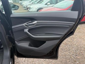 Audi e-tron 50 Technik Auto quattro 5dr 71.2kWh (11kW Charger)