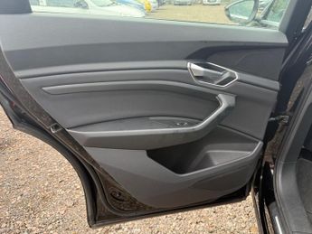 Audi e-tron 50 Technik Auto quattro 5dr 71.2kWh (11kW Charger)