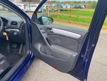 Volkswagen Golf 1.4 TSI BlueMotion Tech SE Hatchback 5dr Petrol DSG Euro 5 (s/s)