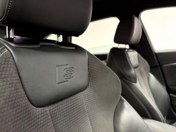 Audi A4 Avant 2.0 TDI 40 S line S Tronic Euro 6 (s/s) 5dr