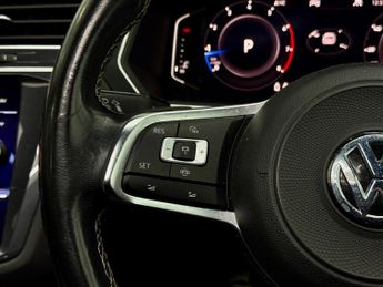 Volkswagen Tiguan 1.5 TSI EVO R-Line Tech DSG Euro 6 (s/s) 5dr