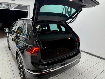 Volkswagen Tiguan 1.5 TSI EVO R-Line Tech DSG Euro 6 (s/s) 5dr