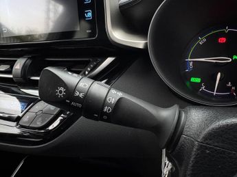 Toyota C-HR 1.8 VVT-h Design CVT Euro 6 (s/s) 5dr