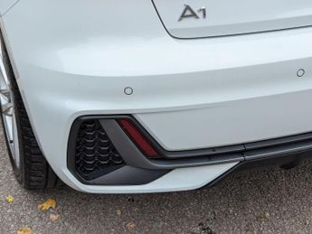 Audi A1 1.0 TFSI 30 S line Sportback S Tronic Euro 6 (s/s) 5dr