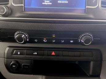 Peugeot Expert 1.5 BlueHDi 1000 Professional Premium Standard Panel Van MWB Eur