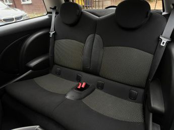 MINI Hatch 1.6 Cooper Steptronic Euro 4 3dr