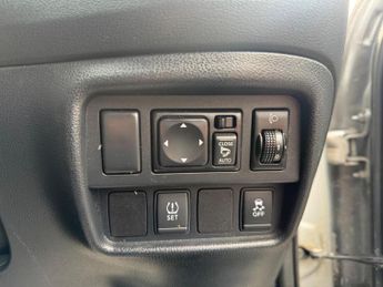 Nissan Juke 1.6 N-Connecta XTRON Euro 6 5dr