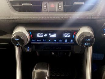 Toyota RAV4 2.5 VVT-h Design CVT Euro 6 (s/s) 5dr