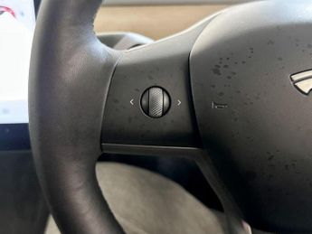 Tesla Model 3 (Dual Motor) Performance Auto 4WDE 4dr (Performance Upgrade)