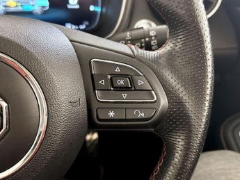 MG MG HS 1.5 T-GDI 16.6kWh Exclusive Auto Euro 6 (s/s) 5dr