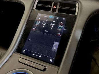 Porsche Taycan Performance Plus 93.4kWh Turbo S Saloon 4dr Electric Auto 4WD (2