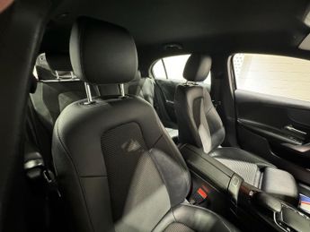 Mercedes-Benz A Class 1.3 A200 Sport (Executive) 7G-DCT Euro 6 (s/s) 5dr