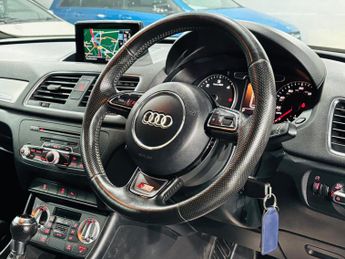Audi Q3 2.0 TDI S line S Tronic quattro Euro 5 (s/s) 5dr