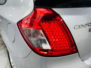 Kia Ceed 1.6 2 Auto Euro 4 5dr