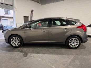 Ford Focus 1.6 Titanium Euro 5 5dr