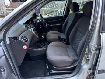 Ford Focus 1.6i 16v Zetec 5dr