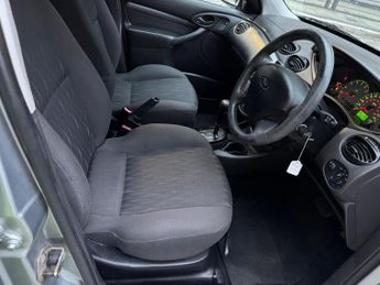 Ford Focus 1.6i 16v Zetec 5dr