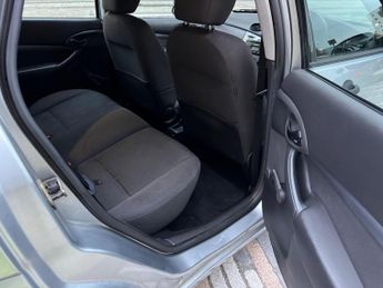 Ford Focus 1.6i 16v Zetec 5dr