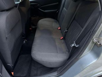 Ford Focus 1.6i 16v Zetec 5dr