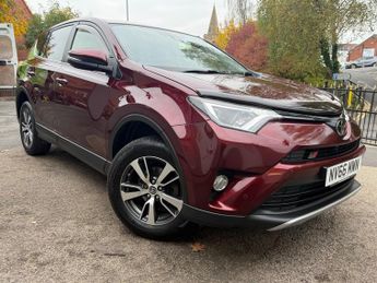 Toyota RAV4 2.0 D-4D Business Edition Plus Euro 6 (s/s) 5dr (Safety Sense, N