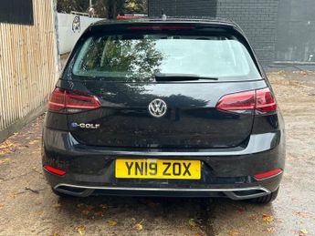 Volkswagen e-Golf 35.8kWh e-Golf Auto 5dr