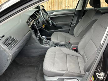 Volkswagen e-Golf 35.8kWh e-Golf Auto 5dr