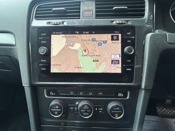 Volkswagen e-Golf 35.8kWh e-Golf Auto 5dr