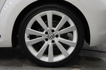 Volkswagen Beetle 2.0 TDI Sport Cabriolet DSG Euro 5 2dr