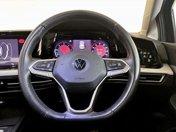 Volkswagen Golf 2.0 TDI Life Euro 6 (s/s) 5dr